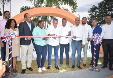 Alcalde Osvaldo Rodríguez inaugura parque de la salud.